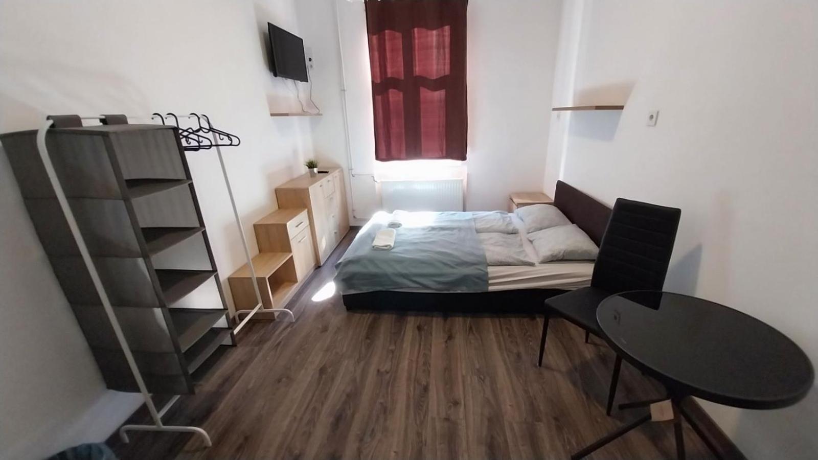 Aradi Rooms With Private Bathroom In The City Centre Budapest Luaran gambar