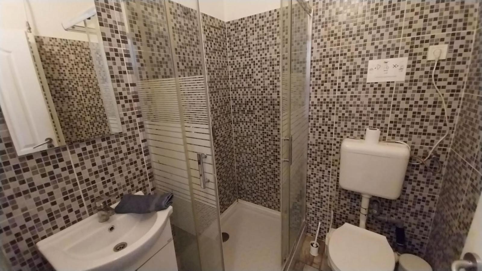 Aradi Rooms With Private Bathroom In The City Centre Budapest Luaran gambar