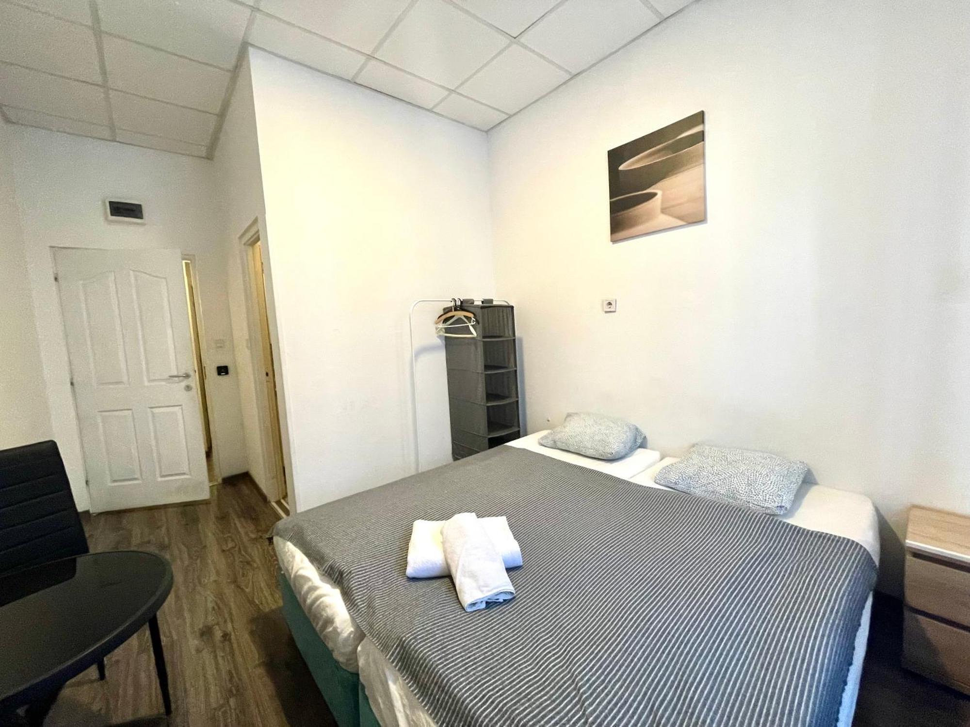 Aradi Rooms With Private Bathroom In The City Centre Budapest Luaran gambar